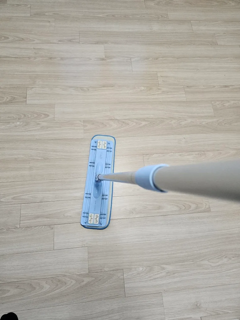 인천 창틀·샷시 먼지 제거 모습
